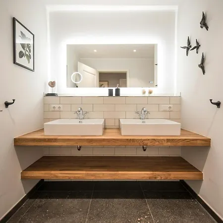 Σπίτι διακοπών Forestry Chic Flat With And Forest View