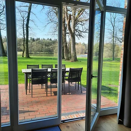 Σπίτι διακοπών Forestry Chic Flat With And Forest View *